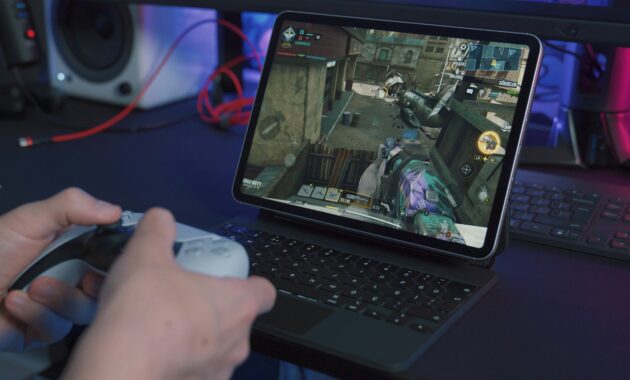 Tablet 144Hz vs HP Flagship, Mana Lebih OP Buat Game (Foto: Unsplash/Onur Binay)